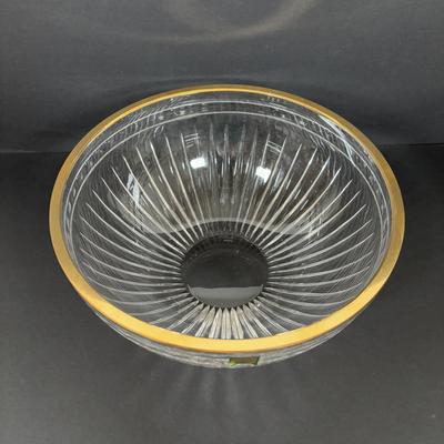 LOT 270: Stunning 10"rd. Marquis by Waterford Crystal Hand-cut Slovenia Bowl