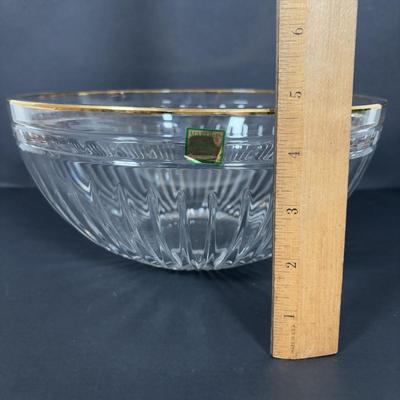 LOT 270: Stunning 10"rd. Marquis by Waterford Crystal Hand-cut Slovenia Bowl