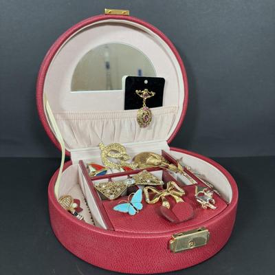 LOT 274: Jewelry Case and Brooch Collection