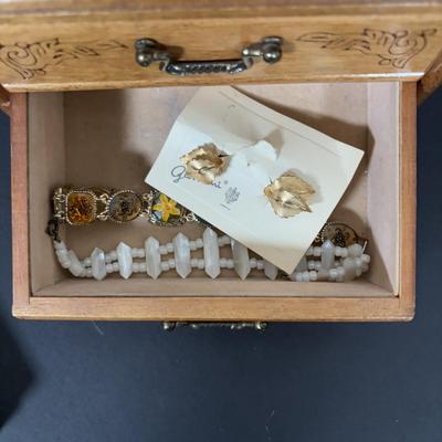 LOT 275: Fashion Jewelry: Earrings/Brooches/Bracelets & Wooden Jewelry Box