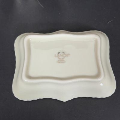 LOT 276: Waterford Crystal Vanity Bow: Powder/Trinket, Vintage Godinger Silver-Plated Trinket Box, Royal Europe Bud Vase, International...