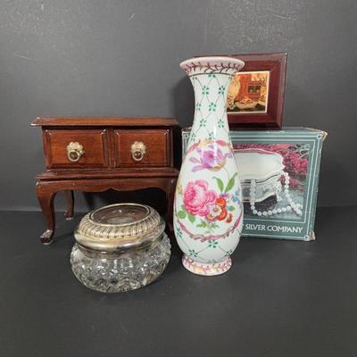 LOT 276: Waterford Crystal Vanity Bow: Powder/Trinket, Vintage Godinger Silver-Plated Trinket Box, Royal Europe Bud Vase, International...