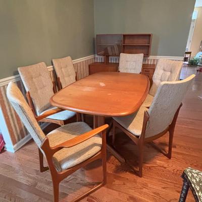 LOT 278: Mid-Century Modern Danish Teak Table and 6 Chairs