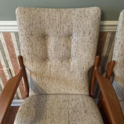 LOT 278: Mid-Century Modern Danish Teak Table and 6 Chairs