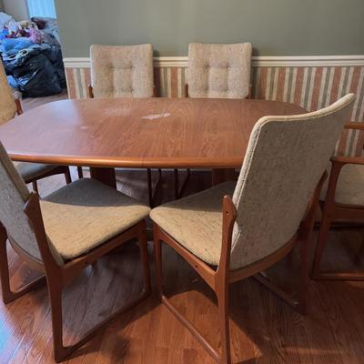 LOT 278: Mid-Century Modern Danish Teak Table and 6 Chairs