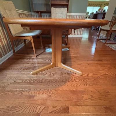 LOT 278: Mid-Century Modern Danish Teak Table and 6 Chairs