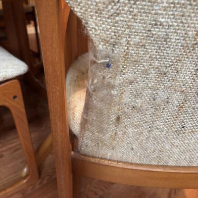 LOT 278: Mid-Century Modern Danish Teak Table and 6 Chairs