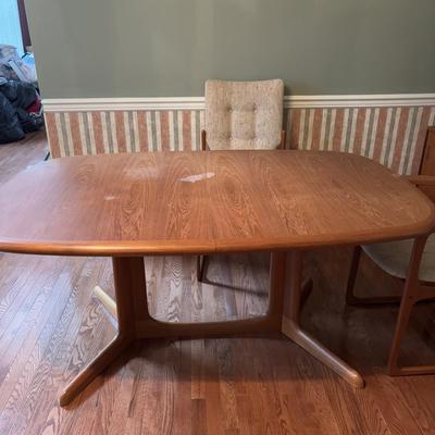 LOT 278: Mid-Century Modern Danish Teak Table and 6 Chairs