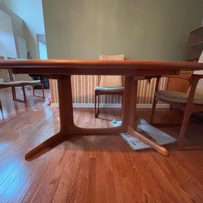 LOT 278: Mid-Century Modern Danish Teak Table and 6 Chairs