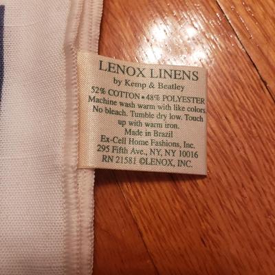 Tablecloths, Pier One Table Runner, Lenox Linens, Doilies & More (PB-KD)