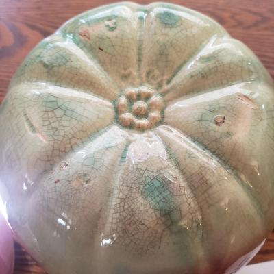 McCoy Ceramic Apple Cookie Jar & Pioneer Woman Sifter (GB-KD)