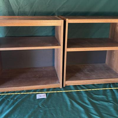 2 Shelves