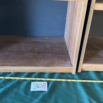 2 Shelves