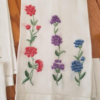 Embroidered Napkins, Tea Towels, Pillow Cases and Table Cloths (GB-KD)