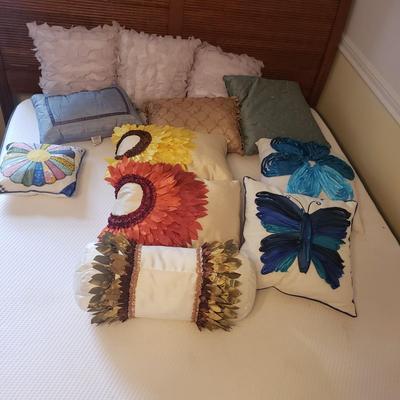 Twelve Decorative Pillows (GB-KD)