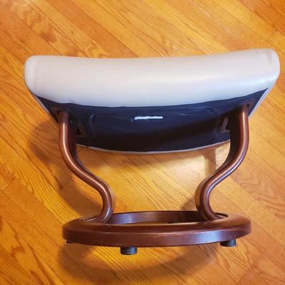 Stressless Leather Recliner W/Ottoman (GB-KD)