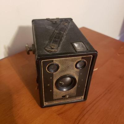 AGFA Ansco Vintage Box Camera and Vintage Egyptian Cigarette Case (GB-KD)