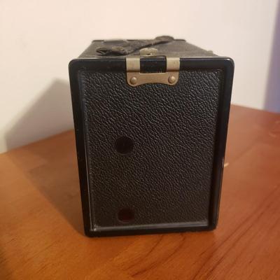 AGFA Ansco Vintage Box Camera and Vintage Egyptian Cigarette Case (GB-KD)