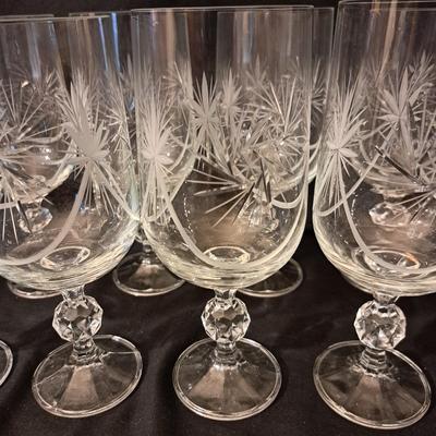 Set of Cut Glass Star Pattern Goblets (LR-SD)