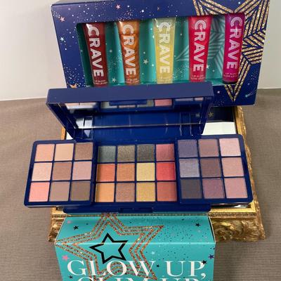Eyeshadow palette and flavored lipgloss gift sets