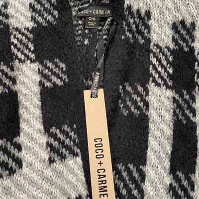 Coco + Carmen sweater wrap New