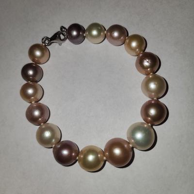 8 inch lavender freshwater pearl bracelet