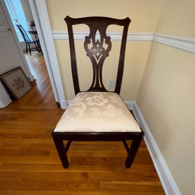 337 Henkel Harris Mahogany Chippendale Dining Chairs