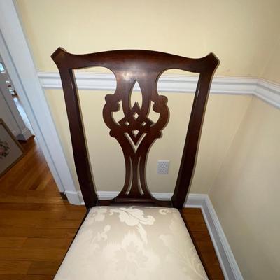 337 Henkel Harris Mahogany Chippendale Dining Chairs