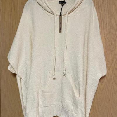 Coco + Carmen Cream pullover