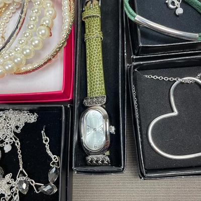 Watch and jewelry sets