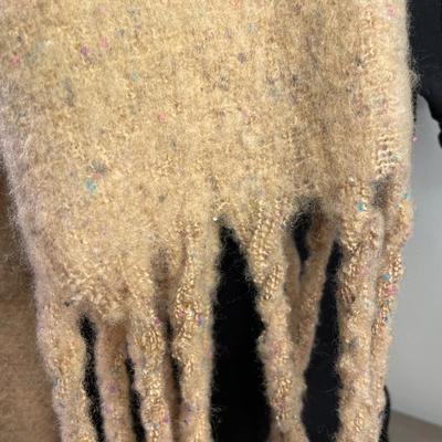 NWT Shiraleah winter scarf