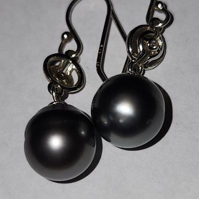 Black cultured freshwater pearl earrings.
