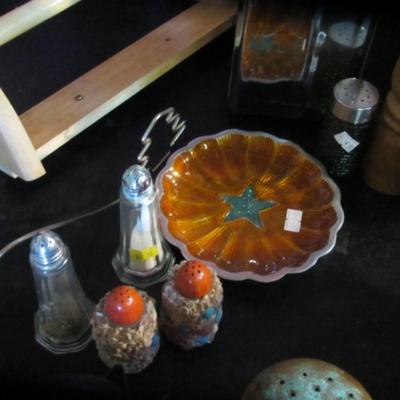 Kitchen Bowls & Salt & Pepper Shakers #5