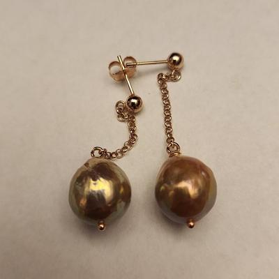 Yellow/gold tone cultured pearl earrings