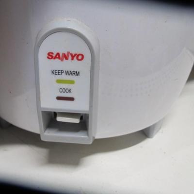 Small Appliances SANYO Warmer Krups Mr. Coffee 4 Cup Electric Cookie Press