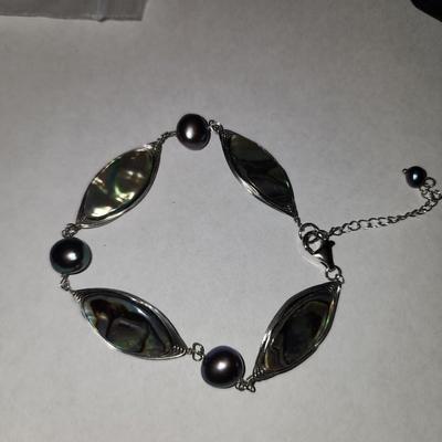 6 inch bracelet. Mother of pearl.