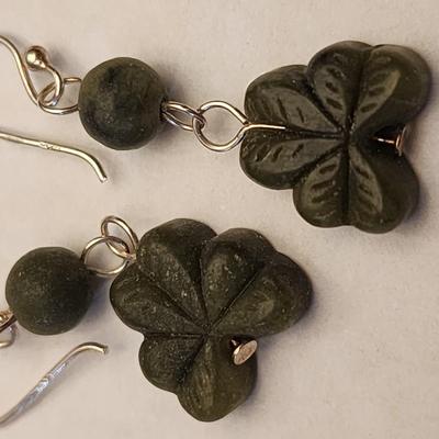 4 leaf clover bracelet and earrings.
