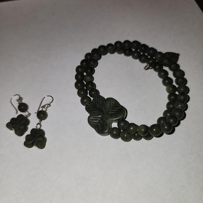 4 leaf clover bracelet and earrings.