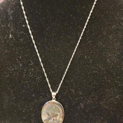 Mother of pearl cameo
