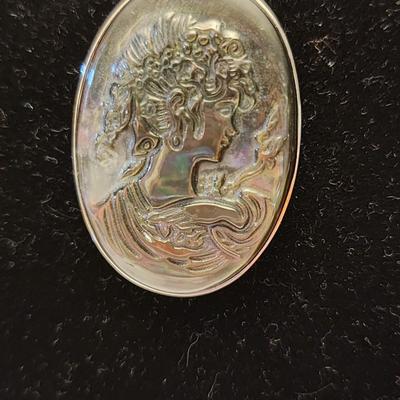 Mother of pearl cameo