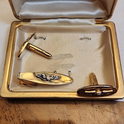 Cuff links and tie clip