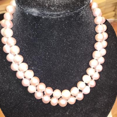 Pink freshwater cultured pearl necklace.