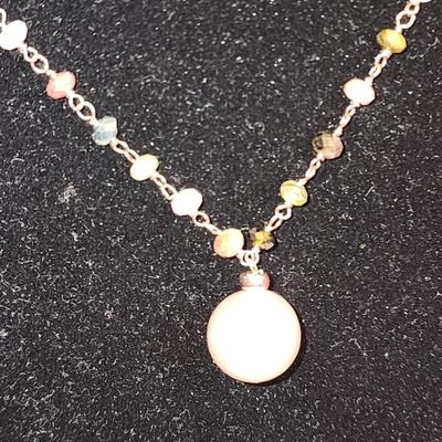 Pearl pendant necklace