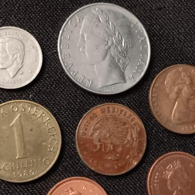 A GROUP OF FOREIGN COINS