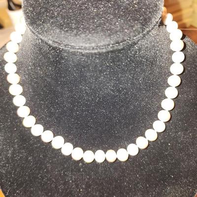 Multi colored cultured pearl necklace