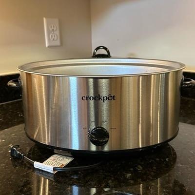 Crock Pot and Wolfgang Puck Santoku Knife Set