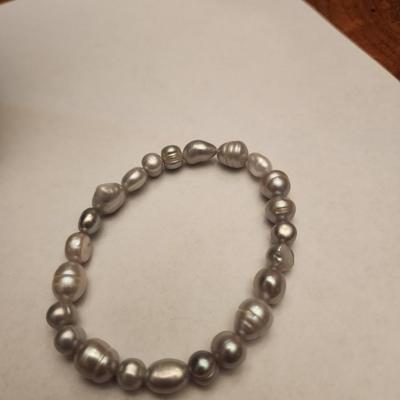 Silver toned cultured pearl necklace and bracelet