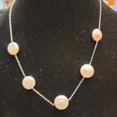 Cultured pearl necklace