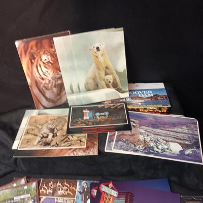 AN ASSORTMENT OF BLANK POSTCARDS