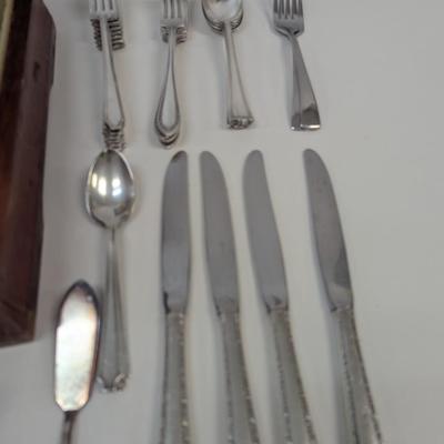 Original Holmes & Edwards Inlaid Silver Box & 50+ Pieces Of Silverware Holmes & Edwards 1847 Rogers Bros Tudor Plate Oneida